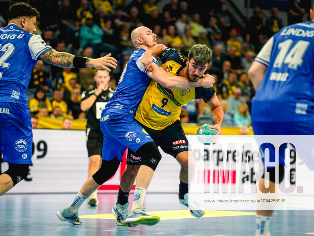 Handball Opel HBL, Rhein-Neckar Loewen - ThSV Eisenach v.l. Peter Walz (ThSV Eisenach), Jacob Agent Lassen (Rhein-Neckar Löwen)