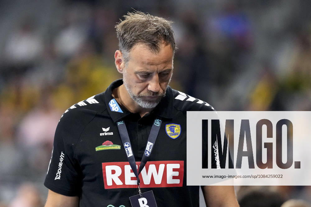 Maik Machulla (Trainer, Cheftrainer, RNL), Einzelbild, Einzelfoto, Aktion, Action, enttäuscht schauend, Enttäuschung, Frustration, disappointed, pessimistisch, 08.10.2026, Mannheim (Deutschland), Handball, Bundesliga, Rhein-Neckar Löwen - ThSV Eisenach