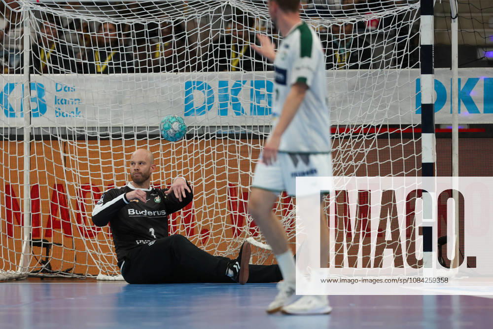 Bart Ravensbergen (HSG Wetzlar, 1) schaut enttäuscht nach einem Tor GER, TVB Stuttgart vs. HSG Wetzlar, Handball, Opel Handball-Bundesliga, 8. Spieltag, Spielzeit 2026 2027, 08.10.2026 GER, TVB Stuttgart vs. HSG Wetzlar, Handball, Opel Handball-Bundesliga, 8. Spieltag, Spielzeit 2026 2027, 08.10.2026 Stuttgart
