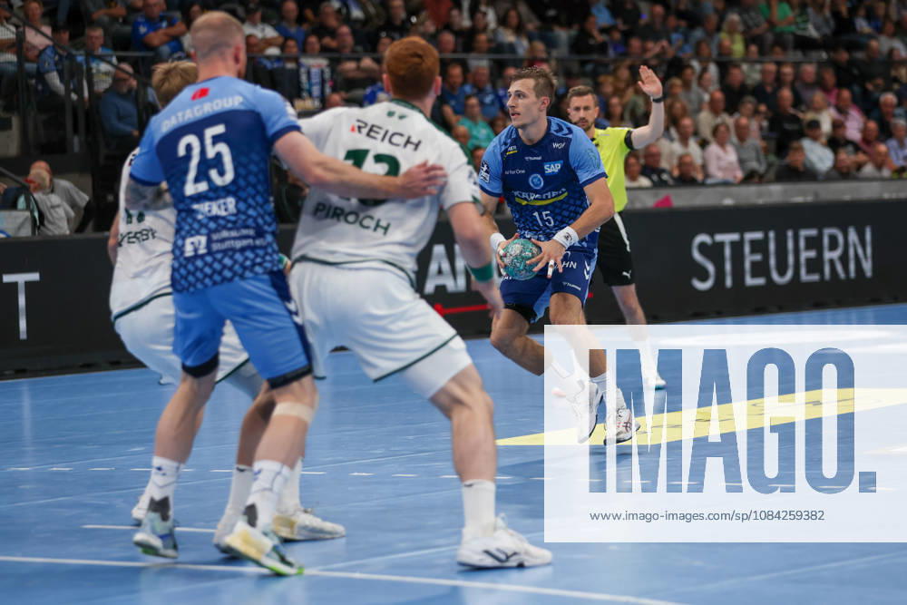 Simone Mengon (TVB Stuttgart, 15) GER, TVB Stuttgart vs. HSG Wetzlar, Handball, Opel Handball-Bundesliga, 8. Spieltag, Spielzeit 2026 2027, 08.10.2026 GER, TVB Stuttgart vs. HSG Wetzlar, Handball, Opel Handball-Bundesliga, 8. Spieltag, Spielzeit 2026 2027, 08.10.2026 Stuttgart