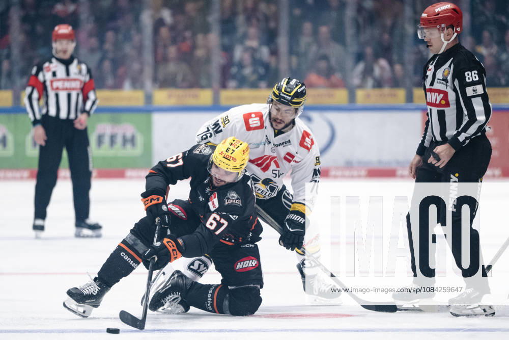 Matthew Wedman (Loewen Frankfurt, 67), Phil Varone (Krefeld Pinguine, 76) GER, Loewen Frankfurt vs. Krefeld Pinguine, Eishockey, PENNY DEL, 7. Spieltag, Spielzeit 2026 2027, 08.10.2026 GER, Loewen Frankfurt vs. Krefeld Pinguine, Eishockey, PENNY DEL, 7. Spieltag, Spielzeit 2026 2027, 08.10.2026 Frankfurt am Main