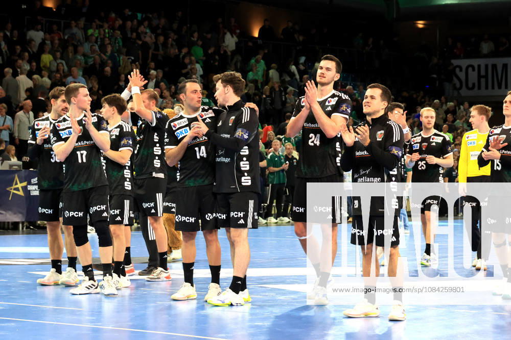 GER Deutschland, Handball, EHF Champions League, 08.10.2026, Saison 2026 2027, Berlin, Fuechse Berlin vs FC Porto Fuechse-Spielerkreis, Mijajlo Marsenic ( Fuechse Berlin 93 ), Jubel, jubelt, Freude, Glueck, gluecklich, positive Emotionen, nordphoto GmbH Engler Berlin Max-Schmeling-Halle Berlin Deutschland