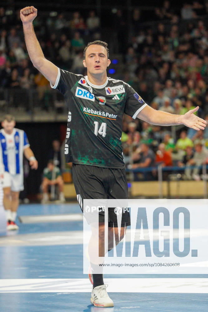 Im Bild: Aitor Arino (Fuechse Berlin, 14), , Tor, Treffer, Jubel, Torjubel, Freude, Begeisterung, feiert, jubelt 08.10.2026, Fuechse Berlin - FC Porto, EHF Handball Champions League, Saison 2026 27, Max-Schmeling-Halle