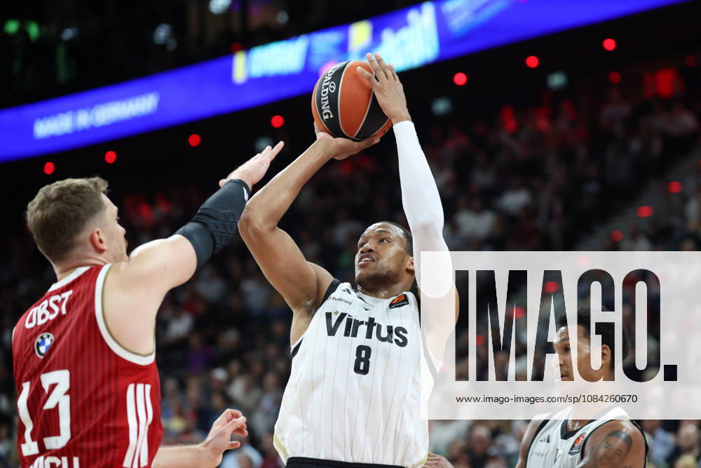 Wendell Moore (Virtus Bologna, 08) mit Andreas Obst (FC Bayern Basketball, 13), GER, FC Bayern Basketball vs. Virtus Bologna, Basketball, Euroleague, 4. Spieltag, Saison 2026 2027, 08.10.2026, GER, FC Bayern Basketball vs. Virtus Bologna, Basketball, Euroleague, 4. Spieltag, Saison 2026 2027, 08.10.2026 Muenchen
