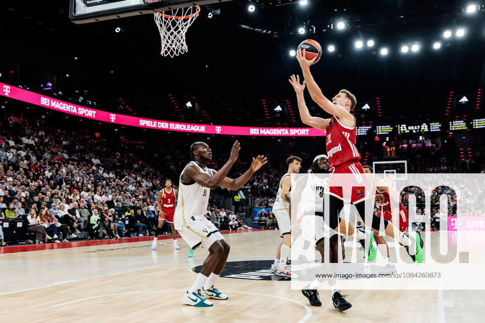 Rokas Jokubaitis (FC Bayern Muenchen, 31) shooting the ball against Rasheed Bello (Virtus Bologna, 0) during the Turkish Airlines EuroLeague match between FC Bayern Muenchen vs. Virtus Bologna at SAP Garden on round 4 of Turkish Airlines EuroLeague on October 08, 2026 in Munich, Germany. Bavaria Germany