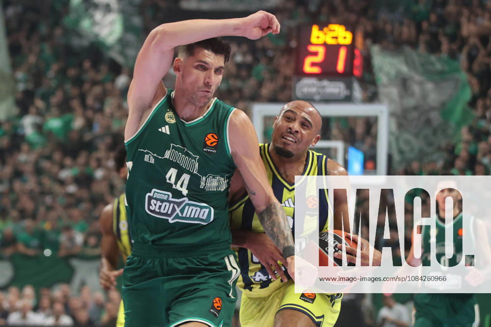 Panatinaikos AKTOR v Fenerbahce Tarfin - EuroLeague ATHENS, GREECE - OCTOBER 08 : Fenerbahce Tarfin s Talen Horton-Tucker (R) competes against Panathinaikos AKTOR s Konstantinos Mitoglou (44) during the fourth-week EuroLeague basketball match between Panathinaikos AKTOR and Fenerbahce Tarfin at OAKA Sports Hall in Athens, Greece on October 08, 2026. Ayhan Mehmet Anadolu Athens Greece. Editorial use only. Please get in touch for any other usage.