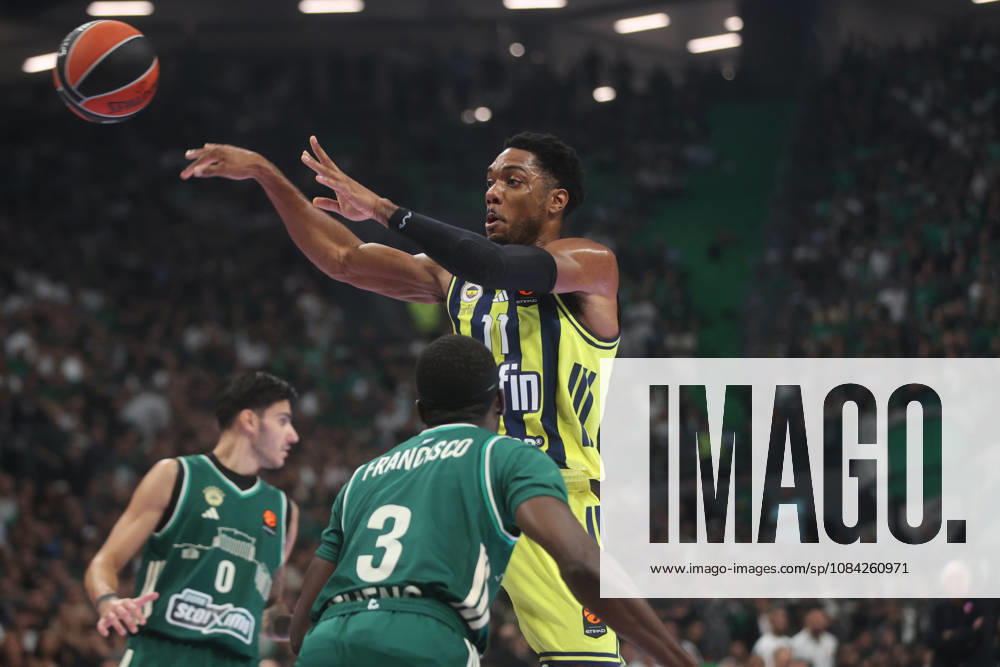 Panatinaikos AKTOR v Fenerbahce Tarfin - EuroLeague ATHENS, GREECE - OCTOBER 08 : Fenerbahce Tarfin s Trent Forrest (11) competes against a Panathinaikos AKTOR player during the fourth-week EuroLeague basketball match between Panathinaikos AKTOR and Fenerbahce Tarfin at OAKA Sports Hall in Athens, Greece on October 08, 2026. Ayhan Mehmet Anadolu Athens Greece. Editorial use only. Please get in touch for any other usage.