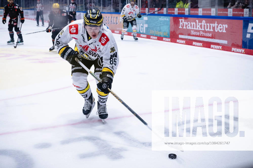 Luca Hauf (Krefeld Pinguine, 85) GER, Loewen Frankfurt vs. Krefeld Pinguine, Eishockey, PENNY DEL, 7. Spieltag, Spielzeit 2026 2027, 08.10.2026 GER, Loewen Frankfurt vs. Krefeld Pinguine, Eishockey, PENNY DEL, 7. Spieltag, Spielzeit 2026 2027, 08.10.2026 Frankfurt am Main