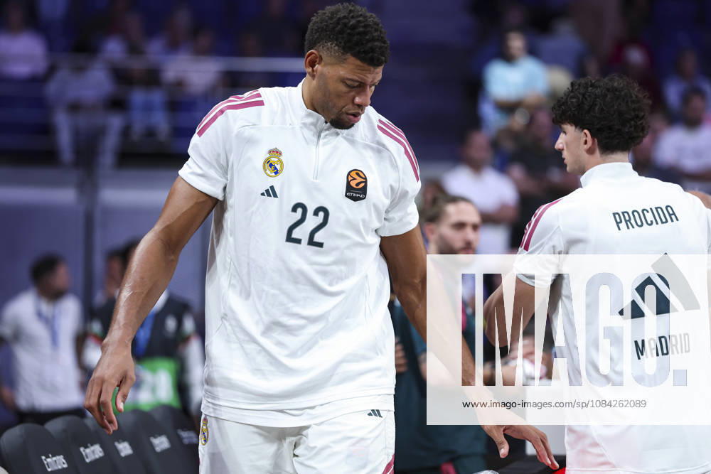 Walter Samuel Tavares da Veiga of Real Madrid gestures during the Euroleague Basketball Regular Season Round 4 game between Real Madrid v Partizan Mozzart Bet Belgrade at Movistar Arena on October 08, 2026 in Madrid, Spain. Real Madrid V Partizan Mozzart Bet Belgrade - Euroleague 2025 2026 - ZUMAa181 20261008_zaa_a181_221