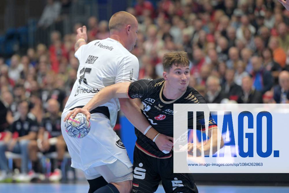 Luca Sigrist (MT Melsungen 28) (am Ball), Matej Gaber (HBC Nantes 15) (L) , GER, MT Melsungen - HBC Nantes (FRA), Handball, Champions League Maenner, Group Matches, Saison 2026 2027, 08.10.2026, GER, MT Melsungen - HBC Nantes Handball, CL Maenner, Group Match, Saison 2026 2027, 08.10.2026 Kassel
