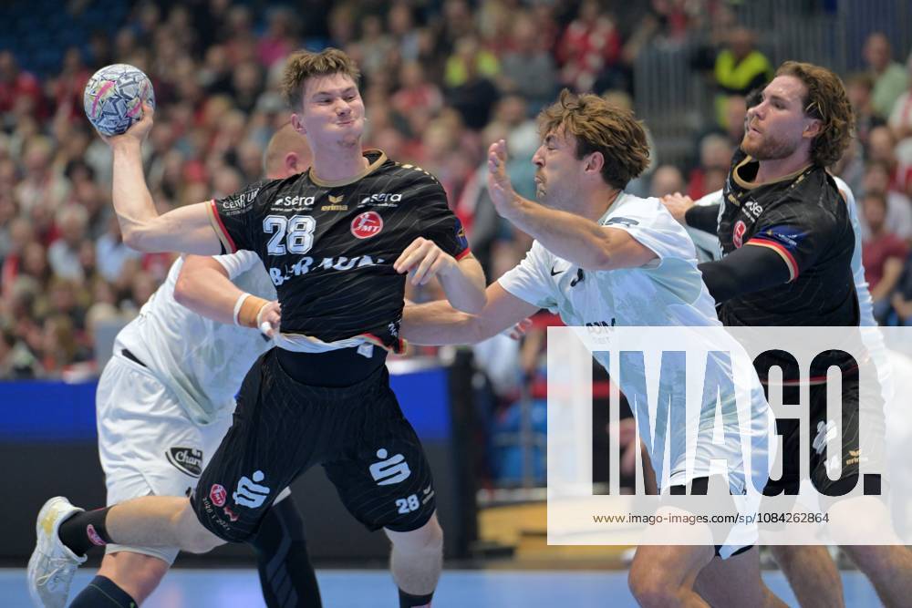 Luca Sigrist (MT Melsungen 28) beim Wurf; Thibaud Briet (HBC Nantes 3), Johannes Golla (MT Melsungen 14) (R) , GER, MT Melsungen - HBC Nantes (FRA), Handball, Champions League Maenner, Group Matches, Saison 2026 2027, 08.10.2026, GER, MT Melsungen - HBC Nantes Handball, CL Maenner, Group Match, Saison 2026 2027, 08.10.2026 Kassel