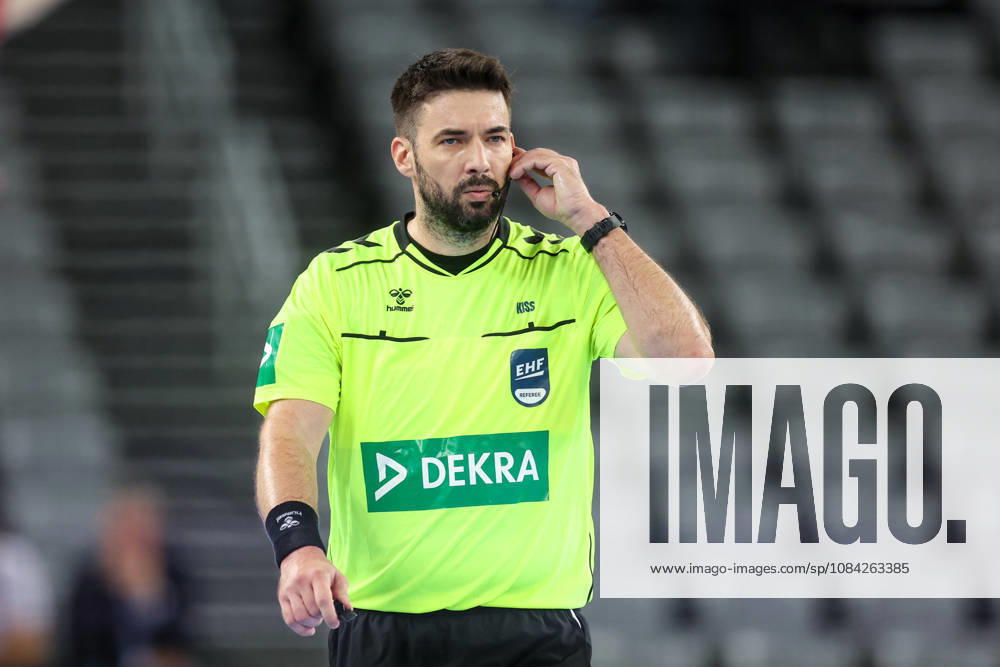 HC Zagreb v Aalborg Handbold - EHF Champions League Men Group Phase - Group C ZAGREB, CROATIA - OCTOBER 8: Referee during the EHF Champions League match between HC Zagreb and Aalborg Handbold at Arena Zagreb on October 8, 2026 in Zagreb, Croatia. IgorxKralj PIXSELL