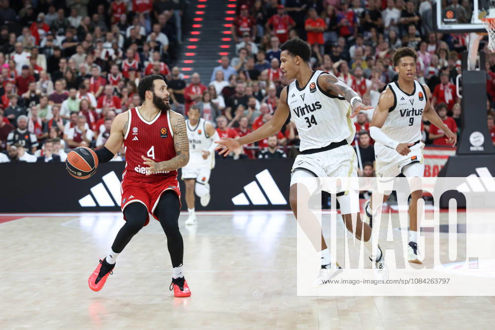 Duane Washington Jr. (FC Bayern Basketball, 04) mit Bo Klintman (Virtus Bologna, 34) und Kessler Edwards (Virtus Bologna, 09), GER, FC Bayern Basketball vs. Virtus Bologna, Basketball, Euroleague, 4. Spieltag, Saison 2026 2027, 08.10.2026, GER, FC Bayern Basketball vs. Virtus Bologna, Basketball, Euroleague, 4. Spieltag, Saison 2026 2027, 08.10.2026 Muenchen