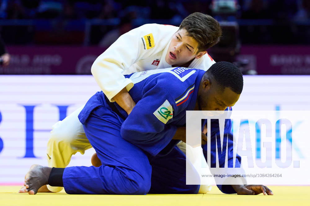 (Top-Bottom) Sanshiro Murao (JPN), Ngayap Hambou Maxime-Gael (FRA), OCTOBER 8, 2026 -Judo : World Judo Championships BAKU2026 Mens -90kgSemi-final match at National Gymnastics Arena in Baku, Azerbaijan. aflo_354386781 KenxAsakurax