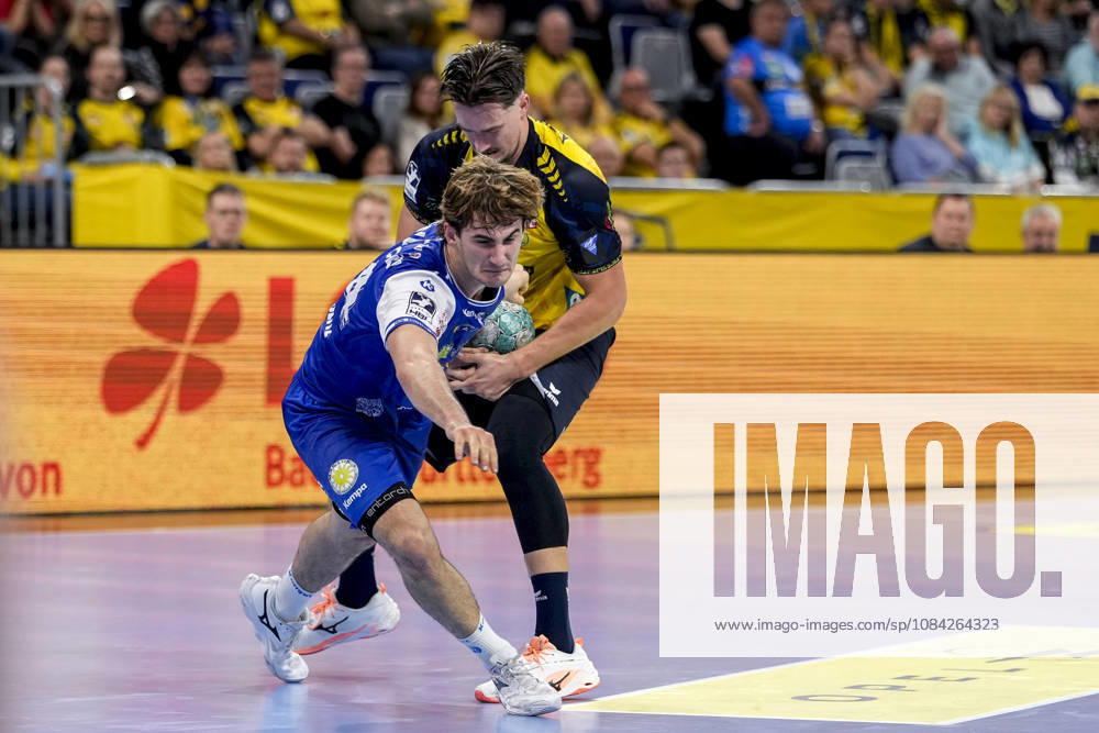 V.li.: Stephan Seitz (ThSV, 44), Robert Timmermeister (RNL, 7), Zweikampf, Spielszene, Duell, duel, tackle, tackling, Dynamik, Action, Aktion, 08.10.2026, Mannheim (Deutschland), Handball, Bundesliga, Rhein-Neckar Löwen - ThSV Eisenach