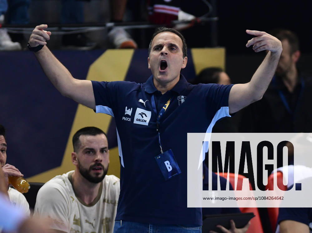 EHF CHAMPIONS LEAGUE. Xavier Sabate headcoach of HC Orlen Wisla Plock reacts during EHF Champions League group phase match between HC Vardar and HC Orlen Wisla Plock in Skopje, North Macedonia, October 19 2026.IMAGO PETR STOJANOVSKI