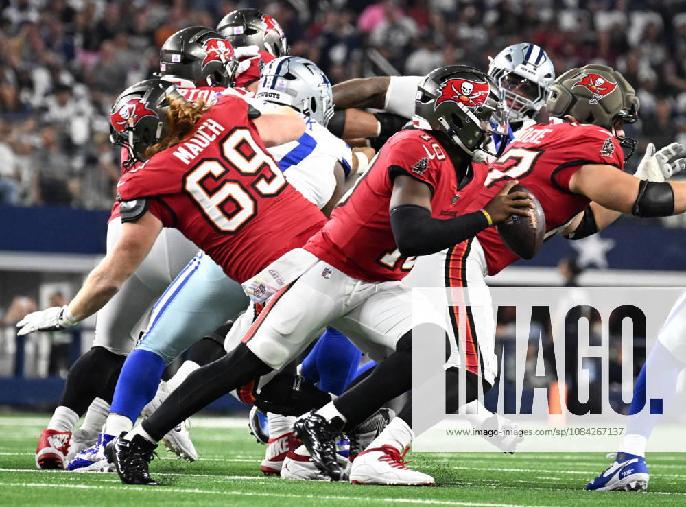Tampa Bay Buccaneers Jalon Daniels scrambles against the Dallas Cowboys during their game at AT&T Stadium in Arlington, Texas on Thursday, October 8, 2026. ARL2026100820 IANxHALPERIN