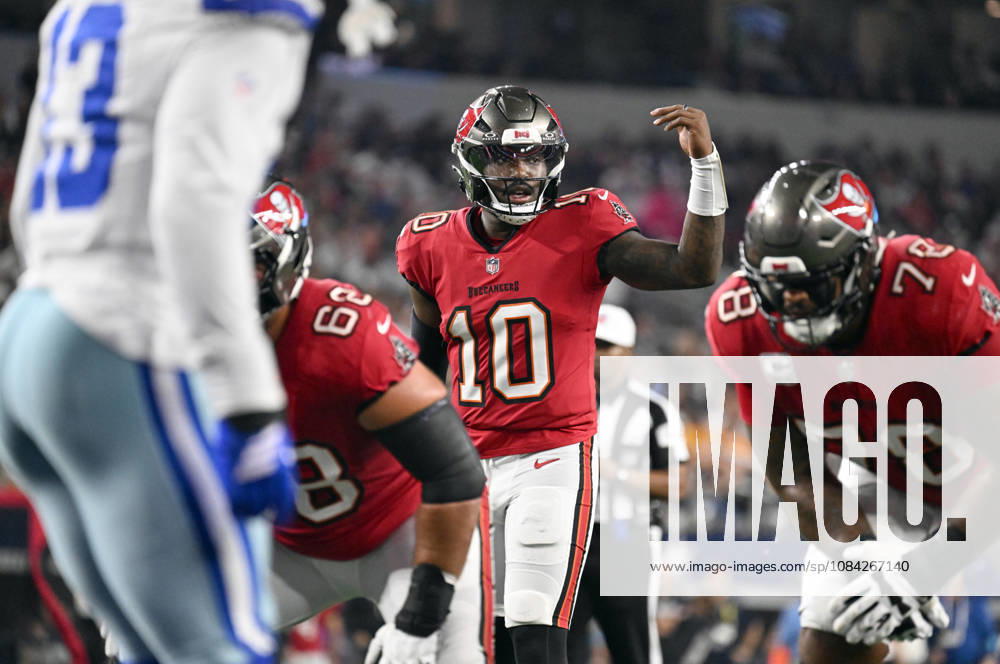Tampa Bay Buccaneers Jalon Daniels calls a play against the Dallas Cowboys during their game at AT&T Stadium in Arlington, Texas on Thursday, October 8, 2026. ARL2026100823 IANxHALPERIN