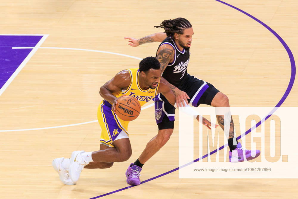 Bronny James 9 of the Los Angeles Lakers tries to drive past Emanuel Sharp 34 of the Sacramento Kings during a preseason NBA, Basketball Herren, USA game on Thursday October 8, 2026 at Crypto.com Arena in Los Angeles, California. JAVIER ROJAS PI Los Angeles USA - ZUMAp124 20261008_zaa_p124_010