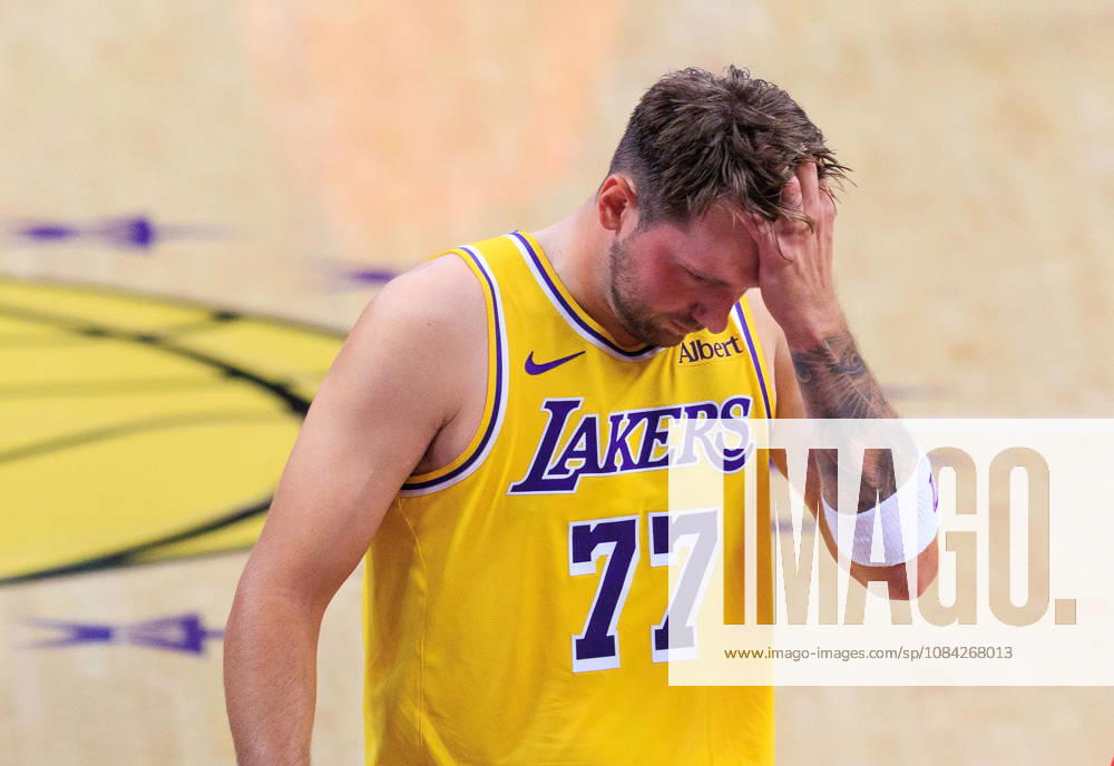 Luka Doncic 77 of the Los Angeles Lakers during a preseason NBA, Basketball Herren, USA game against the Sacramento Kings on Thursday October 8, 2026 at Crypto.com Arena in Los Angeles, California. JAVIER ROJAS PI Los Angeles USA - ZUMAp124 20261008_zaa_p124_012