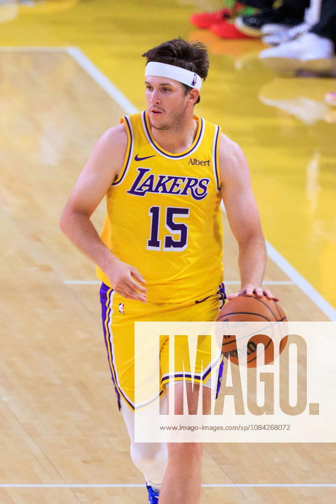 Austin Reaves 15 of the Los Angeles Lakers during a preseason NBA, Basketball Herren, USA game against the Sacramento Kings on Thursday October 8, 2026 at Crypto.com Arena in Los Angeles, California. JAVIER ROJAS PI Lakers Vs. Kings - ZUMAp124 20261008_zaa_p124_015