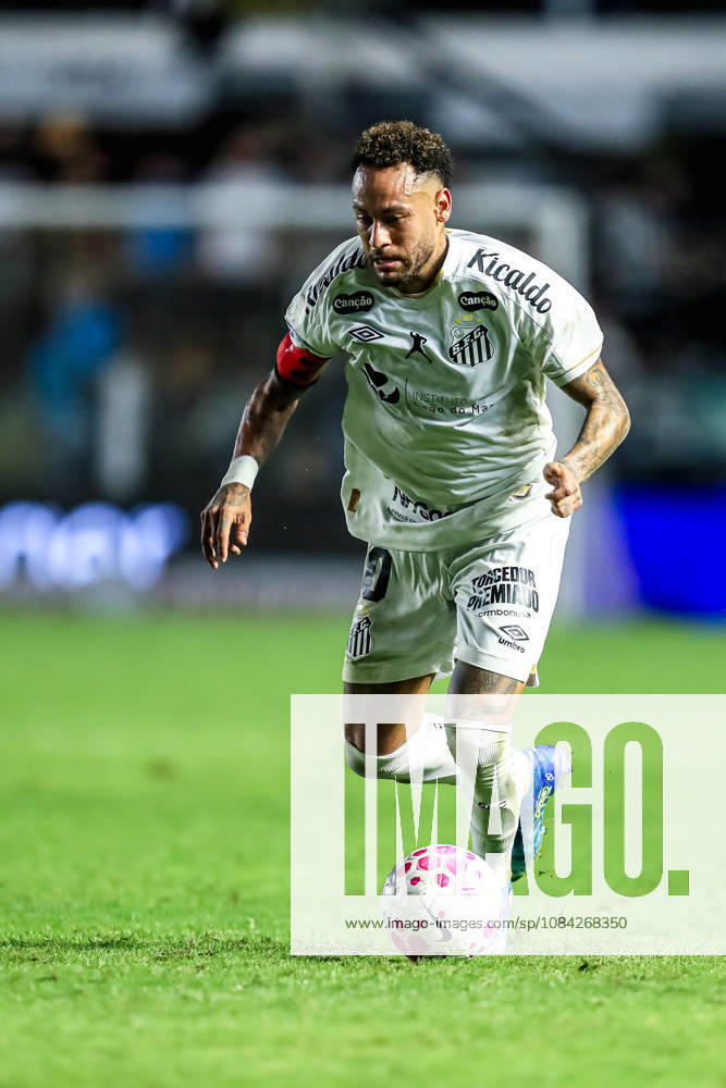 SoO PAULO (SP), BRAZIL OCTOBER 10: Santos player Neymar Jr. during the match between Santos and Flamengo in the 2026 Brazilian Championship at Vila Belmiro Stadium in Santos (SP), Brazil, on Thursday, October 10, 2026., Credit:Marco Miatelo Avalon