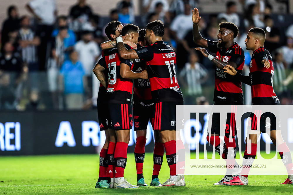 SoO PAULO (SP), BRAZIL OCTOBER 10: Flamengo player Danilo during the match between Santos and Flamengo in the 2026 Brazilian Championship at Vila Belmiro Stadium in Santos (SP), Brazil, on Thursday, October 10, 2026., Credit:Marco Miatelo Avalon