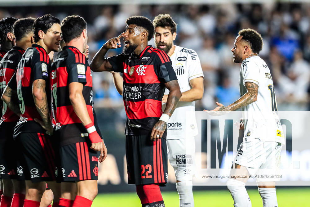 SoO PAULO (SP), BRAZIL OCTOBER 10: Flamengo player Emerson Royal during the match between Santos and Flamengo in the 2026 Brazilian Championship at Vila Belmiro Stadium in Santos (SP), Brazil, on Thursday, October 10, 2026., Credit:Marco Miatelo Avalon