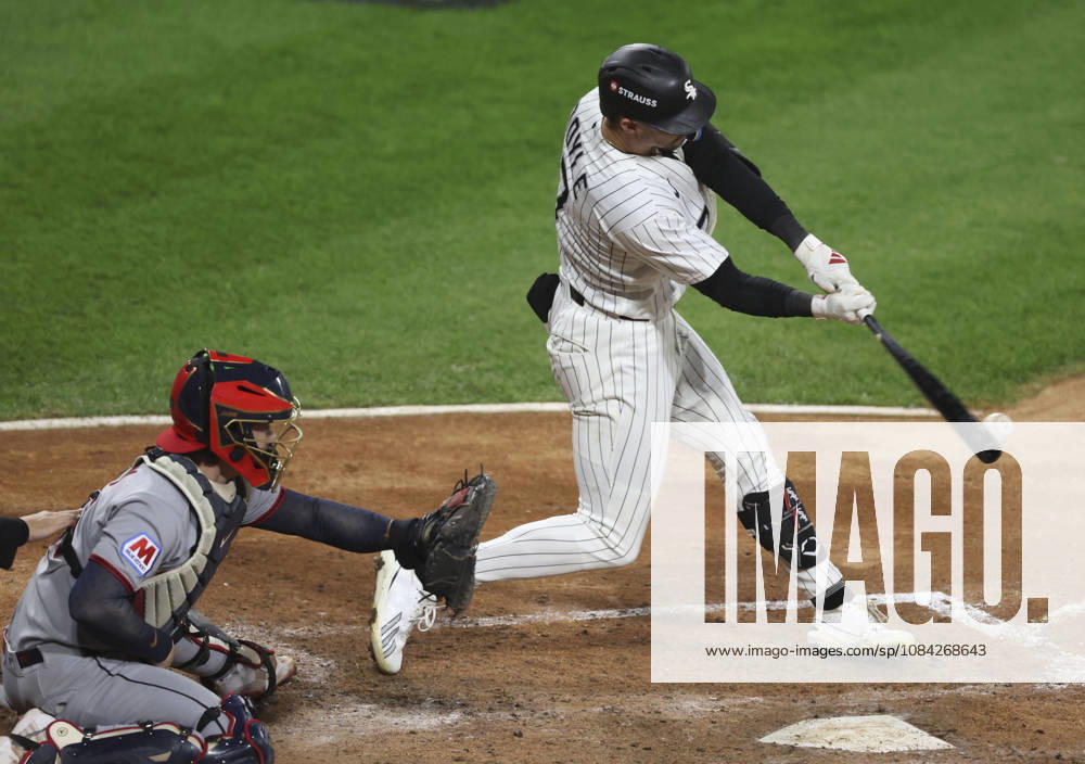 The White Sox Brenton Doyle drives in a run with a sacrifice fly against the Cleveland Guardians in the fifth inning in Game 4 of the American League Division Series at Rate Field on Thursday, Oct. 8, 2026, in Chicago. Sports News - October 8, 2026 - ZUMAm67_ 0869004863st