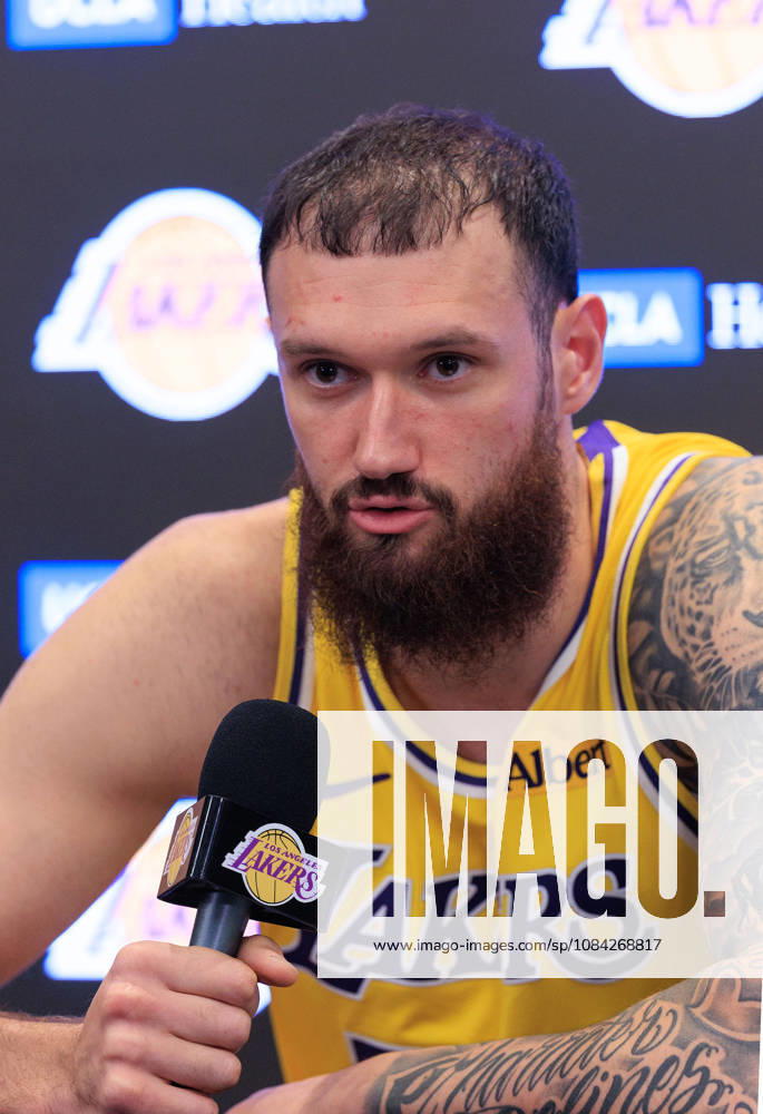 Sandro Mamukelashvili 54 of the Los Angeles Lakers during a press conference, PK, Pressekonferenz after winning a preseason NBA, Basketball Herren, USA game against the Sacramento Kings on Thursday October 8, 2026 at Crypto.com Arena in Los Angeles, California. Lakers defeat Kings, 114 -110. JAVIER ROJAS PI Los Angeles USA - ZUMAp124 20261008_zaa_p124_032