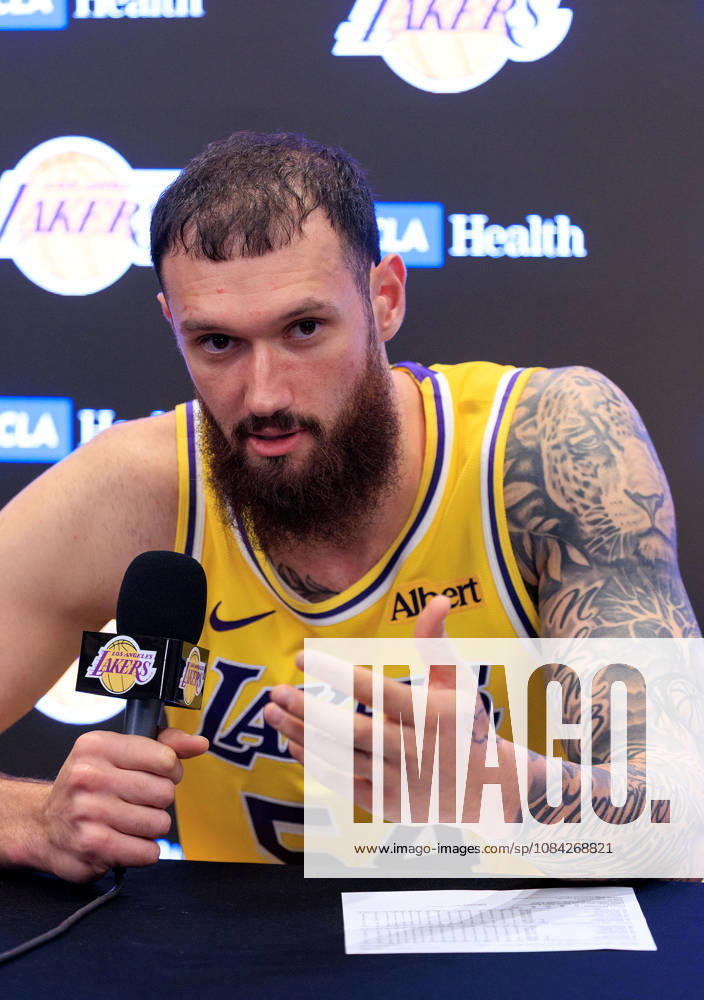Sandro Mamukelashvili 54 of the Los Angeles Lakers during a press conference, PK, Pressekonferenz after winning a preseason NBA, Basketball Herren, USA game against the Sacramento Kings on Thursday October 8, 2026 at Crypto.com Arena in Los Angeles, California. Lakers defeat Kings, 114 -110. JAVIER ROJAS PI Los Angeles USA - ZUMAp124 20261008_zaa_p124_036