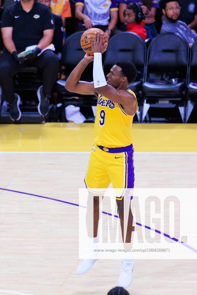 Bronny James 9 of the Los Angeles Lakers puts up a shot during a preseason NBA, Basketball Herren, USA game against the Sacramento Kings on Thursday October 8, 2026 at Crypto.com Arena in Los Angeles, California. Lakers defeat Kings, 114 -110. JAVIER ROJAS PI Lakers Vs. Kings - ZUMAp124 20261008_zaa_p124_061