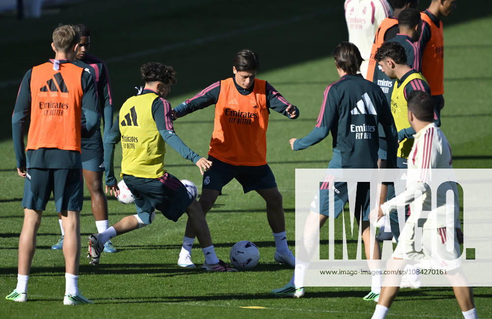 Training session of Real Madrid MADRID, SPAIN - OCTOBER 9: Real Madrid player Arda Guler (C) attends a training session at the club s Valdebebas training complex prior to their upcoming La Liga week 8 football match against Villarreal in Madrid, Spain on October 9, 2026. Burak Akbulut Anadolu Madrid Spain. Editorial use only. Please get in touch for any other usage.