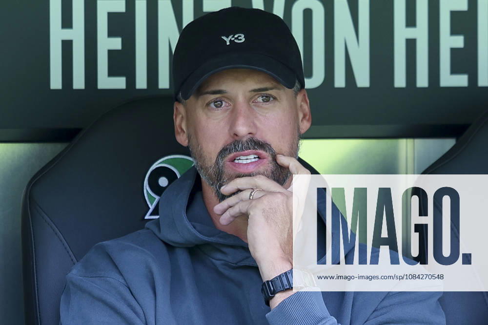 Trainer Sandro Wagner (Hannover 96) schaut waehrend des Freundschaftsspiels zwischen Hannover 96 und dem SC Verl, Heinz von Heiden Arena am 03. October 2026 in Hannover, Deutschland. (Foto von Marco Steinbrenner DeFodi Images) +++ Trainer Sandro Wagner (Hannover 96) looks on during the Friendly match between Hannover 96 and SC Verl at Heinz von Heiden Arena on October 3, 2026 in Hannover, Germany. (Photo by Marco Steinbrenner DeFodi Images) (Photo by Marco Steinbrenner DeFodi Images) -