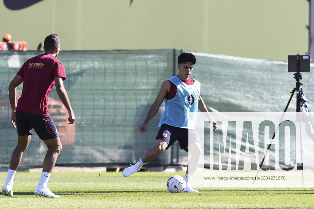 Xavi Espart during the training day of FC Barcelona, Barca ahead the Spanish League, Laliga EA Sports, football match against Getafe CF at Ciudad Esportiva Joan Gamper on October 09, 2026 in Sant Joan Despi, Barcelona, Spain. Sant Joan Despi Spain - ZUMAa181 20261009_zaa_a181_004