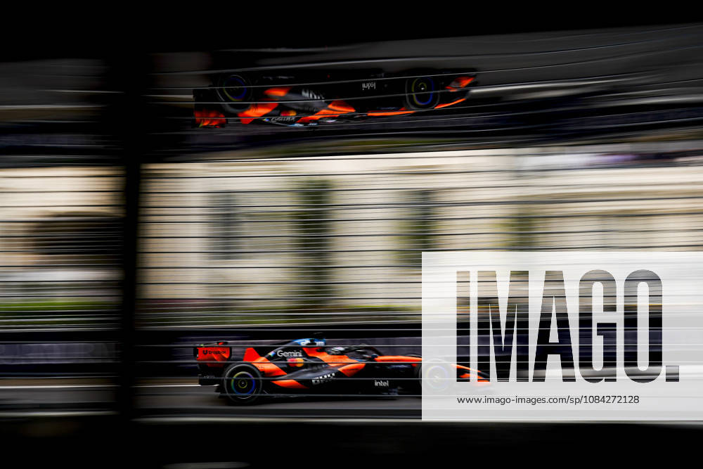 FORMULA 1 SINGAPORE AIRLINES SINGAPORE GRAND PRIX 2026 Oscar Piastri (AUS) 81 McLaren in practice during the Formula 1 Singapore Airlines Singapore Grand Prix 2026, Round 17 of the 2026 Formula 1 World Championship, WM, Weltmeisterschaft from 9th - 11th October 2026 at the Marina Bay Street Circuit, Singapore. Credit: Robbie Hoad Every Second Media Editorial use only. All images are copyright Every Second Media Limited. No images may be reproduced without prior permission.