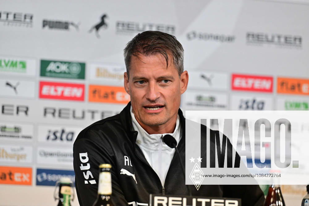 Moenchengladbach; Fussball, Herren, Saison 2026 2027, Pressekonferenz Borussia Moenchengladbach vor dem Spiel beim 1. FC Koeln Alexander Blessin (Trainer Gladbach) DFL regulations prohibit any use of photographs as image sequences and or quasi-video. ista-Borussia-Park Nordrhein-Westfalen Deutschland
