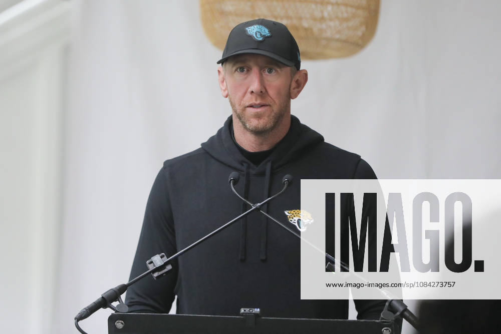 Head Coach Liam Coan of the Jacksonville Jaguars at pre training interview during the Jacksonville Jaguars team practise and media as part of the London NFL, American Football Herren, USA Series 2026, at the Grove, Chandler’s Cross, Hertfordshire, England, on 09 October 2026. Jody Demay - Davies SPP