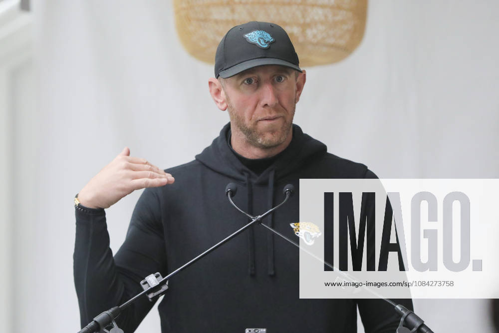 Head Coach Liam Coan of the Jacksonville Jaguars at pre training interview during the Jacksonville Jaguars team practise and media as part of the London NFL, American Football Herren, USA Series 2026, at the Grove, Chandler’s Cross, Hertfordshire, England, on 09 October 2026. Jody Demay - Davies SPP