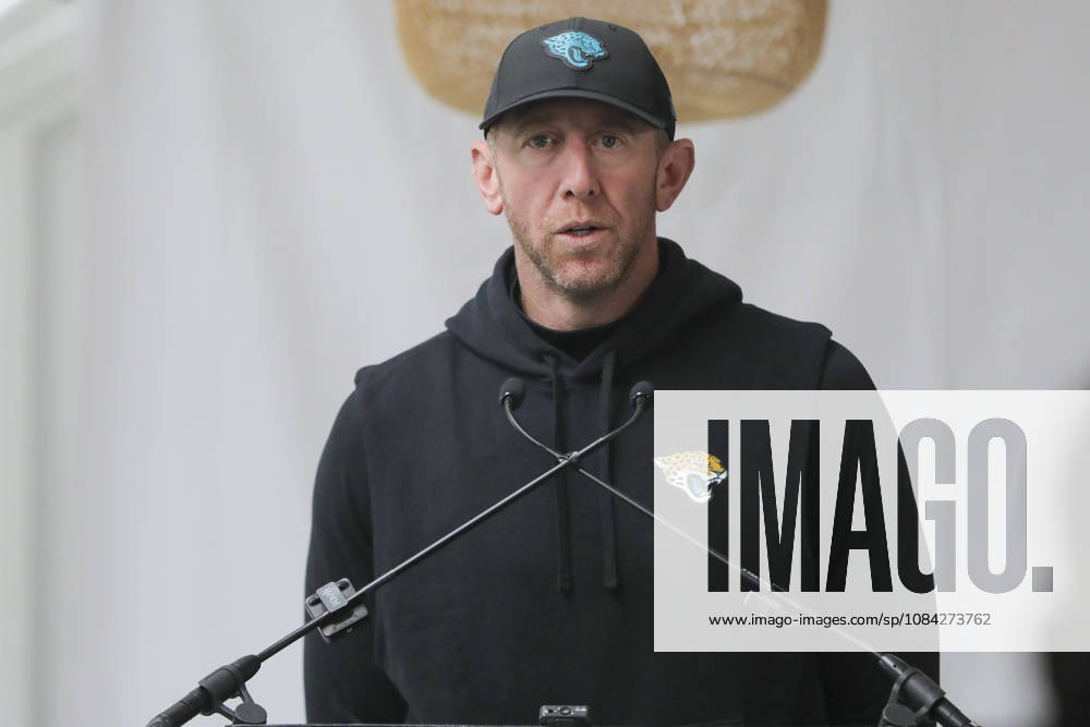 Head Coach Liam Coan of the Jacksonville Jaguars at pre training interview during the Jacksonville Jaguars team practise and media as part of the London NFL, American Football Herren, USA Series 2026, at the Grove, Chandler’s Cross, Hertfordshire, England, on 09 October 2026. Jody Demay - Davies SPP