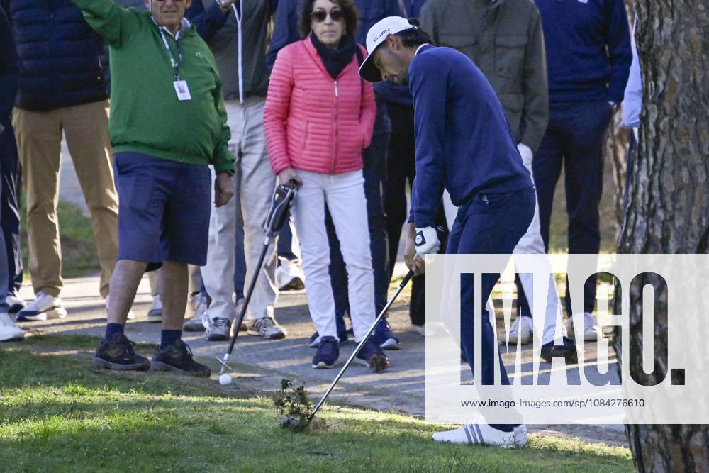MARCO PENGE of England hitting the ball out of the rough during the Open de Espao±a presented by Madrid at Club de Campo Villa de Madrid on October 09, 2026 in Madrid, Spain. Open GOLF De Spain Presented By Madrid - 10.09.26 (Second Day) - ZUMAc312 20261009_zsp_c312_125