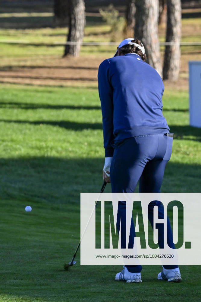 MARCO PENGE of England putting the ball onto the green during the Open de Espao±a presented by Madrid at Club de Campo Villa de Madrid on October 09, 2026 in Madrid, Spain. Open GOLF De Spain Presented By Madrid - 10.09.26 (Second Day) - ZUMAc312 20261009_zsp_c312_128