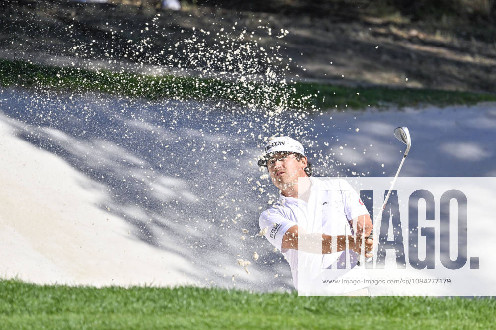 DARIUS VAN DRIEL of Netherlands hitting the ball out of the bunker during the Open de Espao±a presented by Madrid at Club de Campo Villa de Madrid on October 09, 2026 in Madrid, Spain. Open GOLF De Spain Presented By Madrid - 10.09.26 (Second Day) - ZUMAc312 20261009_zsp_c312_187