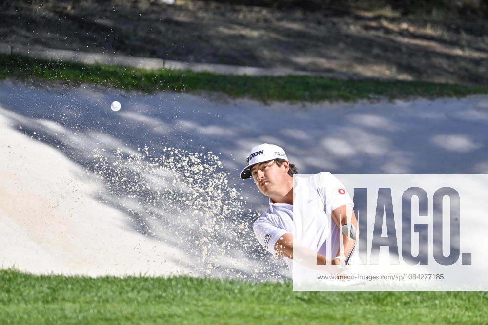 DARIUS VAN DRIEL of Netherlands hitting the ball out of the bunker during the Open de EspaoÂ±a presented by Madrid at Club de Campo Villa de Madrid on October 09, 2026 in Madrid, Spain. Open GOLF De Spain Presented By Madrid - 10.09.26 (Second Day) - ZUMAc312 20261009_zsp_c312_190