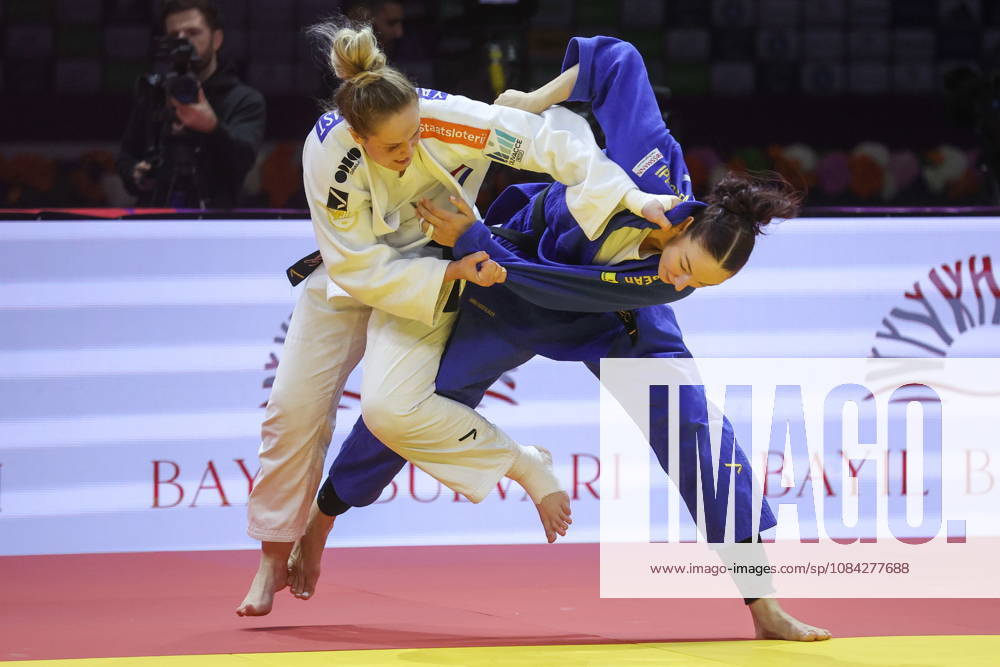 AZERBAIJAN, BAKU - OCTOBER 9, 2026: Yael van Heemst (L) of the Netherlands and Anna Monta Olek of Germany compete in their -78 kg bout as part of the 2026 World Judo Championships at the National Gymnastics Arena 2026 World Judo Championships In Baku - ZUMAt113 20261009_zaa_t113_699