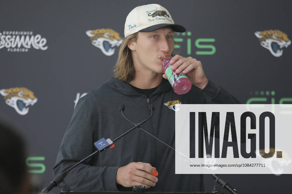 Trevor Lawrence of the Jacksonville Jaguars Q&A during the Jacksonville Jaguars team practise and media as part of the London NFL, American Football Herren, USA Series 2026, at the Grove, Chandler’s Cross, Hertfordshire, England, on 09 October 2026. Jody Demay - Davies SPP