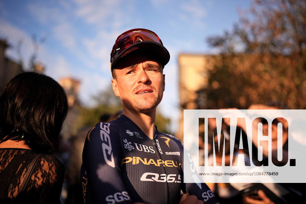 Great Britain s Tom Pidcock of Pinarello-Q36.5 Pro Cycling Team during the team presentation on the eve of the 120th edition of Il Lombardia cycling race, in Bergamo on October 9, 2026, prior to the 239 km one-day race from Bergamo to Como, Italy.