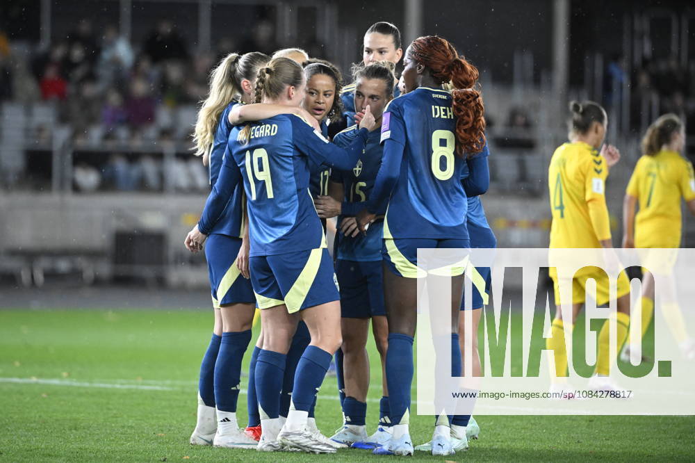 KAUNAS, LITHUANIA 20261009 Sweden s Felicia Schröder celebrates after scoring a 0-1 penalty during Friday s World Cup playoff soccer match between Lithuania and Sweden at Dariaus ir Girà no Stadium.