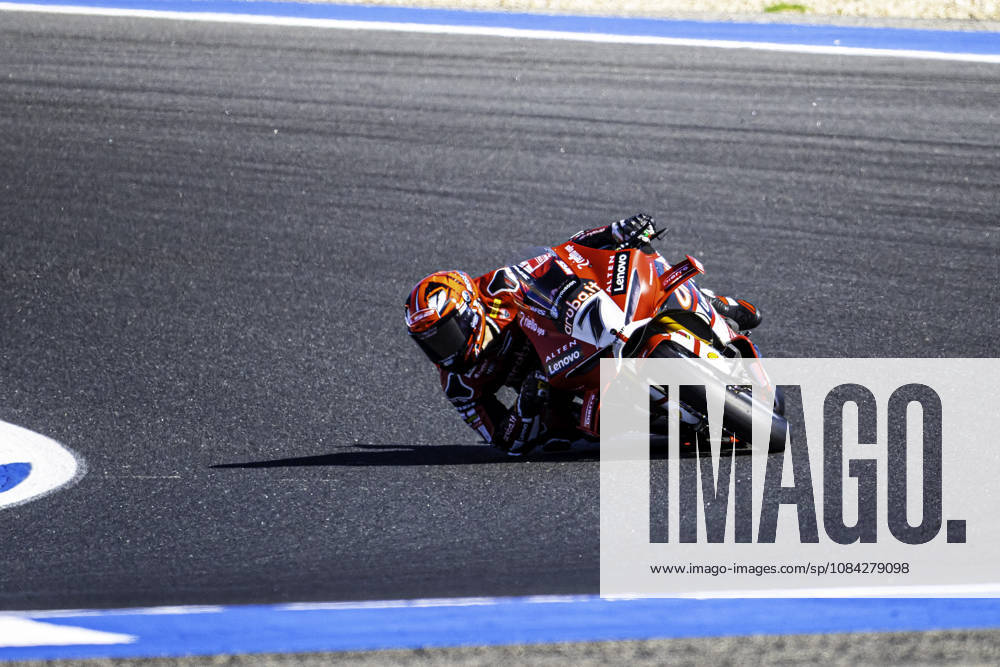 Iker Lecuona of Aruba.It Racing - Ducati in action during the Free Practice 2 of the FIM Superbike World Championship, WM, Weltmeisterschaft at Circuito Estoril on October 9, 2026 in Cascais, Portugal. Motorsports 2026: WorldSBK - Tissot Estoril Round - ZUMAr200 20261009_zsp_r200_004