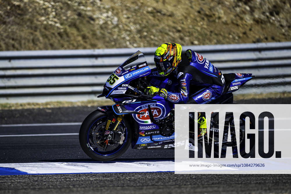 Andrea Locatelli of PATA Maxus Yamaha in action during the Free Practice 2 of the FIM Superbike World Championship, WM, Weltmeisterschaft at Circuito Estoril on October 9, 2026 in Cascais, Portugal. Motorsports 2026: WorldSBK - Tissot Estoril Round - ZUMAr200 20261009_zsp_r200_035